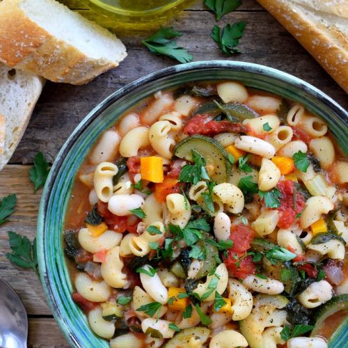 Sopa Italiana Pasta e Fagioli Vegetariana Cilantro and Citronella