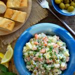 Here's a recipe for another uber-typical Spanish tapa: ensaladilla rusa or vegan Russian salad. It's a very easy potato salad that will most definitely find in any and all bars serving tapas in Barcelona. However, you'd be hard-pressed to find a vegan version of ensaladilla rusa, as it usually contains tuna and always mayonnaise. Luckily, the tuna is not essential and the mayonnaise is easy to veganize so here's my version of vegan ensaladilla rusa.