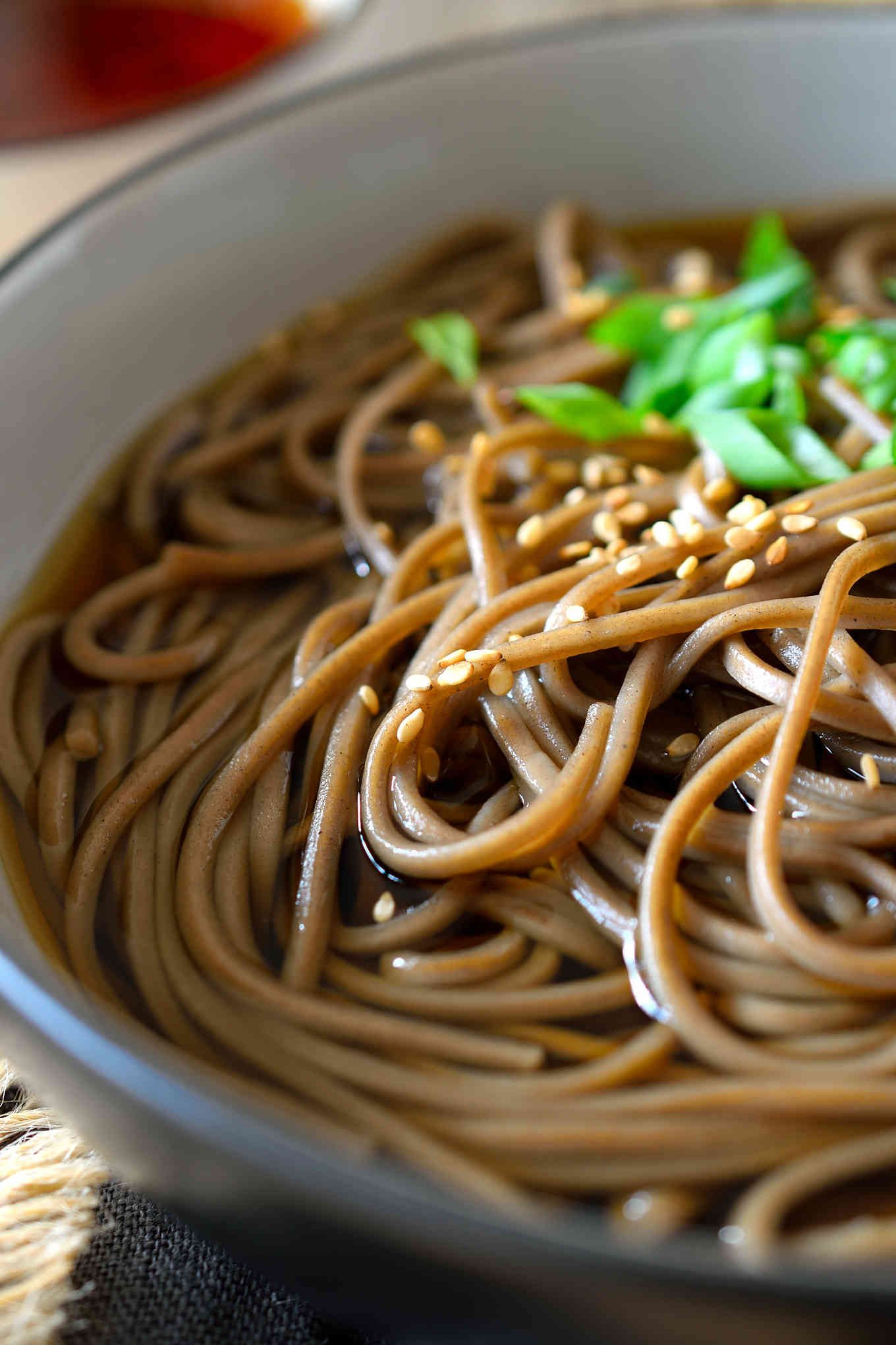 You don’t need to wait until New Year’s Eve to make this delicious toshikoshi soba recipe. This dish is extremely easy to make with just a simple and wonderful umami broth and nutty soba noodles. Sprinkle over some sesame seeds and chopped green onion for a bit of colour and crunch and you’ve got a lip-smacking, steaming bowl of soba noodle soup.